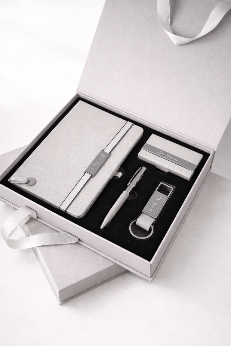 Coffret 4 pièces de luxe effet jeans – coffret signature personnalisé au Maroc | Giftshouse