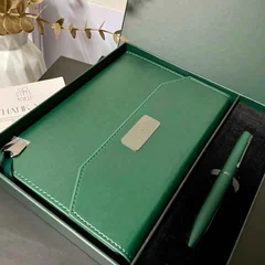 Coffret Cadeau Élégant Vert - Agenda & Stylo Personnalisés vue 1