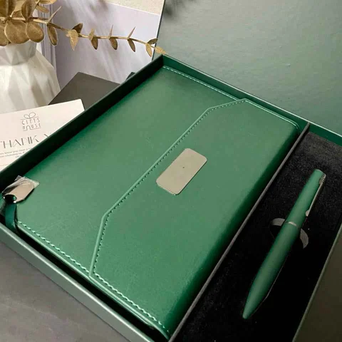 Coffret Cadeau Élégant Vert - Agenda & Stylo Personnalisés – papeterie & bureau personnalisé au Maroc | Giftshouse