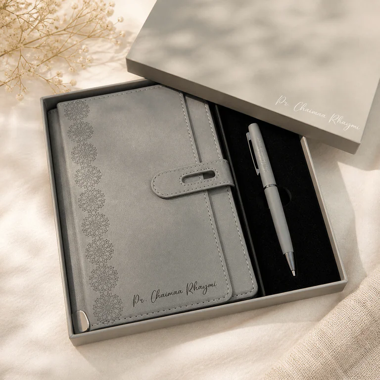 Coffret Carnet & Stylo Personnalisé – Élégance Gris – coffret signature personnalisé au Maroc | Giftshouse