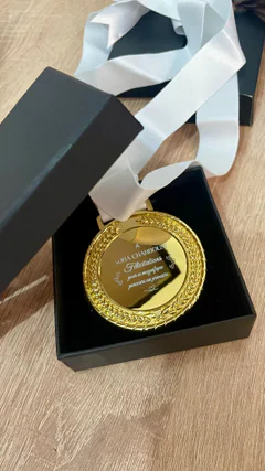Médaille Personnalisée avec boîte vue 2