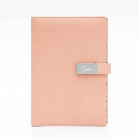 Carnet Similicuir Rose - Fermoir Gravé Cadeau Femme – cadeau personnalisé personnalisé au Maroc | Giftshouse