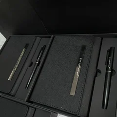 Signature Élégante Noir – Coffret carnet & stylo personnalisés vue 2
